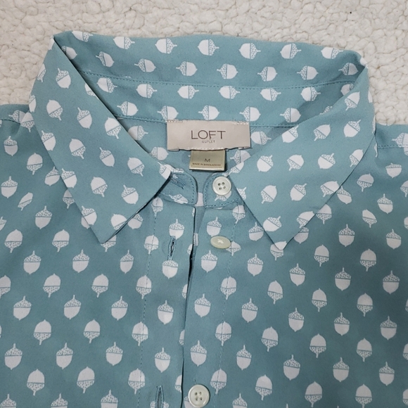 3💝 for $25 Loft Outlet Button Down Blouse - Picture 2 of 9